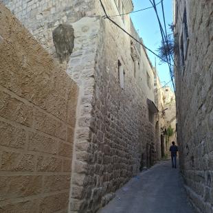  ترميم 11 واجهة في أربع حارات من البلدة القديمة لمدينة نابلس، وهي حارات "القريون" و"الياسمينة" و"الحبلة" و"حارة الغرب مؤسسة التعاون
